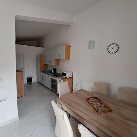 Apartments Maretic Мандре Екстер'єр фото