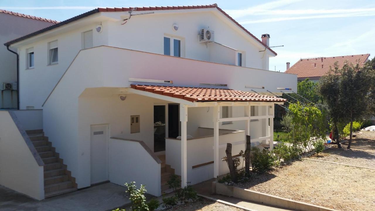Apartments Maretic Мандре Екстер'єр фото