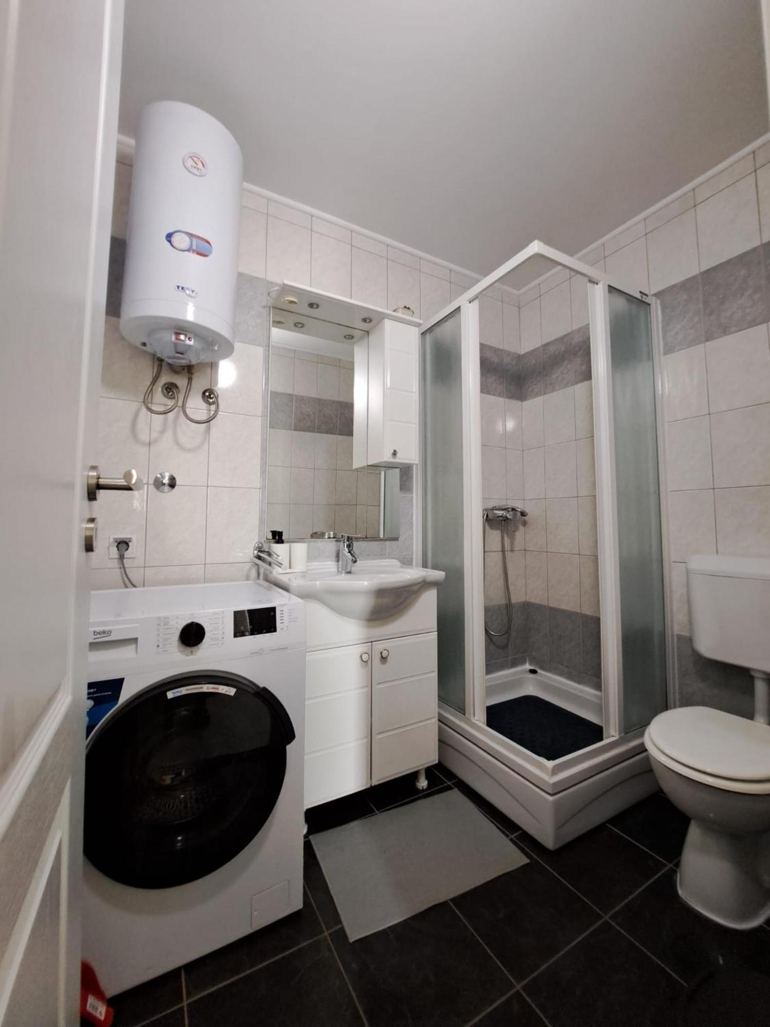 Apartments Maretic Мандре Екстер'єр фото