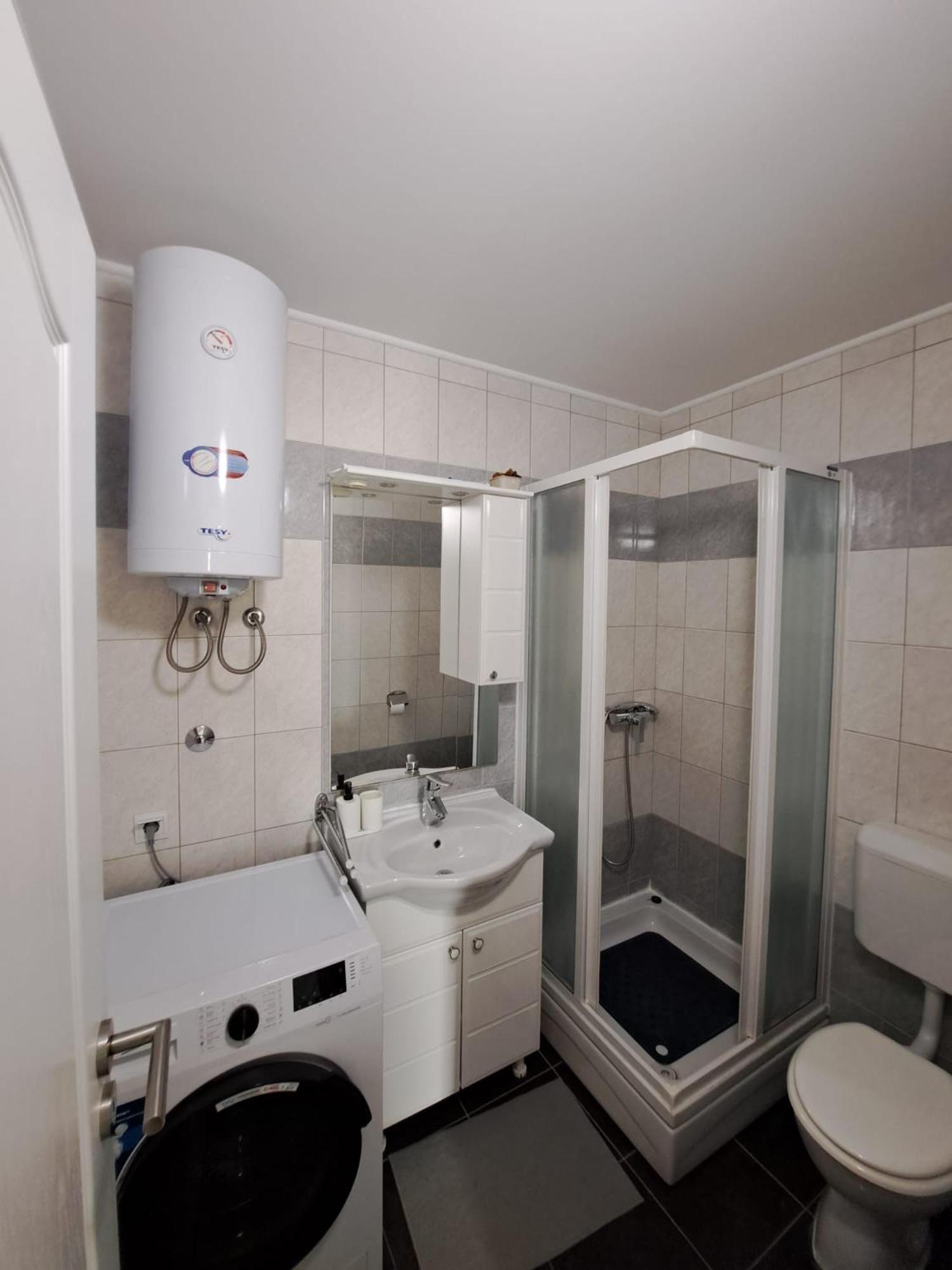 Apartments Maretic Мандре Екстер'єр фото