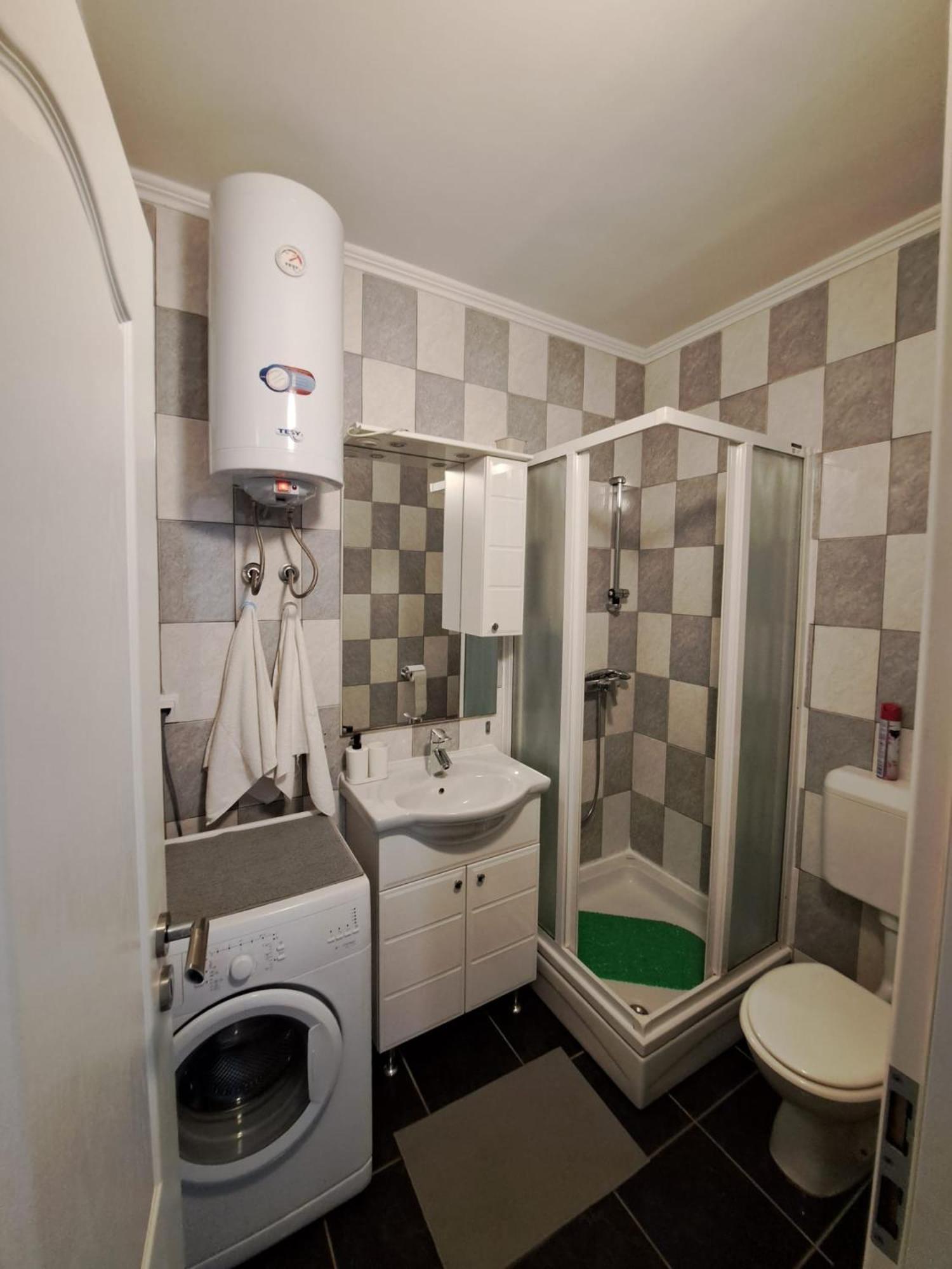 Apartments Maretic Мандре Екстер'єр фото